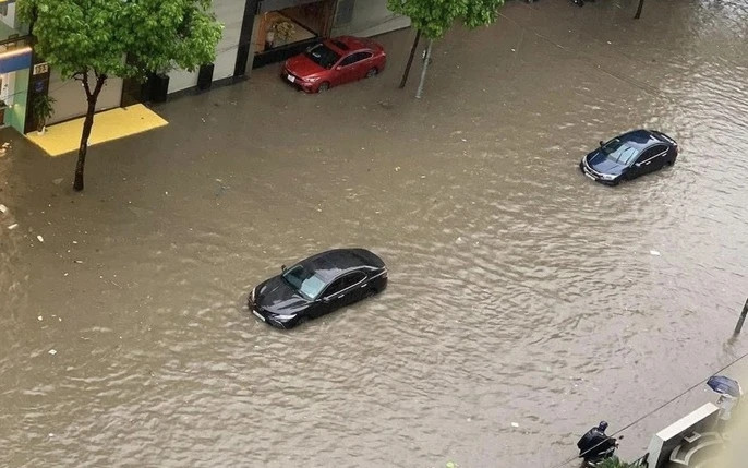 Đợt mưa lớn vừa qua do ảnh hưởng của áp thấp từ bão số 2 khiến nhiều khu vực ngập úng.