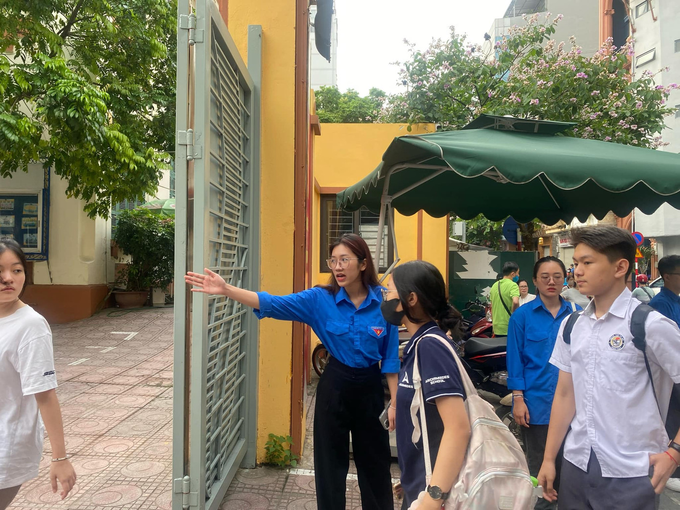 Thí sinh dự thi lớp 10 tại Hà Nội. (Ảnh: Phương Thảo)