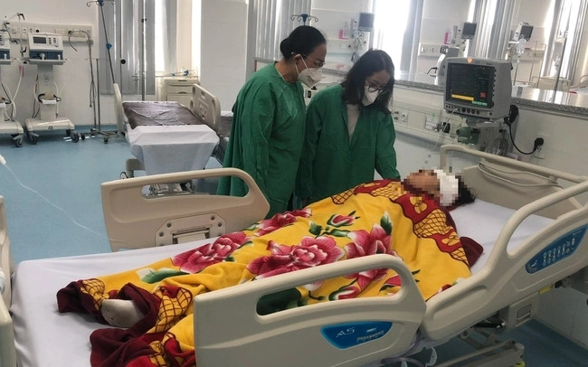 (Ảnh: Bệnh viện cung cấp cho báo chí) (Ảnh: Bệnh viện cung cấp cho báo chí)