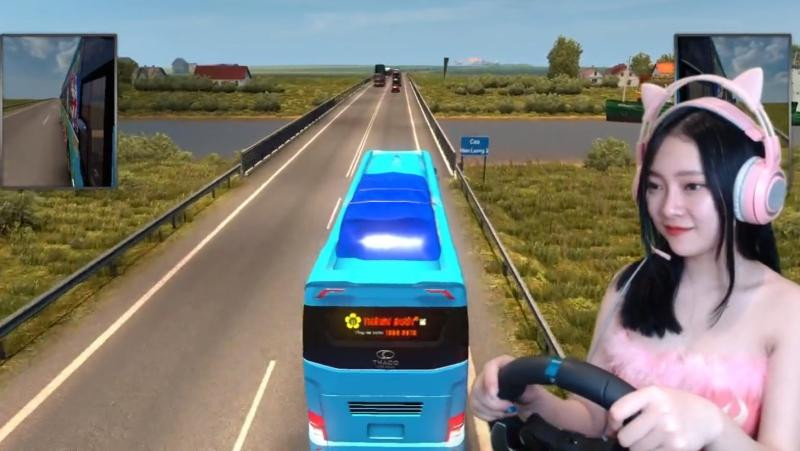 Linh Chichan rất tự tin trong những buổi livestream của mình.