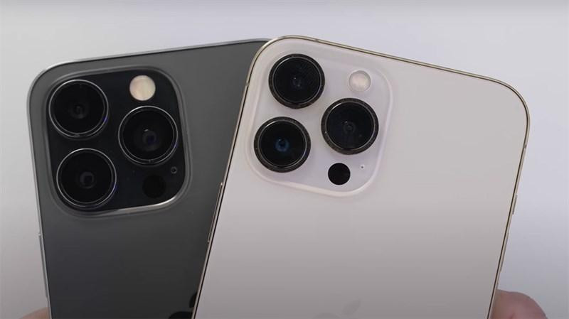 So sánh cụm camera trên iPhone 14 Pro Max phiên bản dựng và iPhone 13 Pro Max. So sánh cụm camera trên iPhone 14 Pro Max phiên bản dựng và iPhone 13 Pro Max.