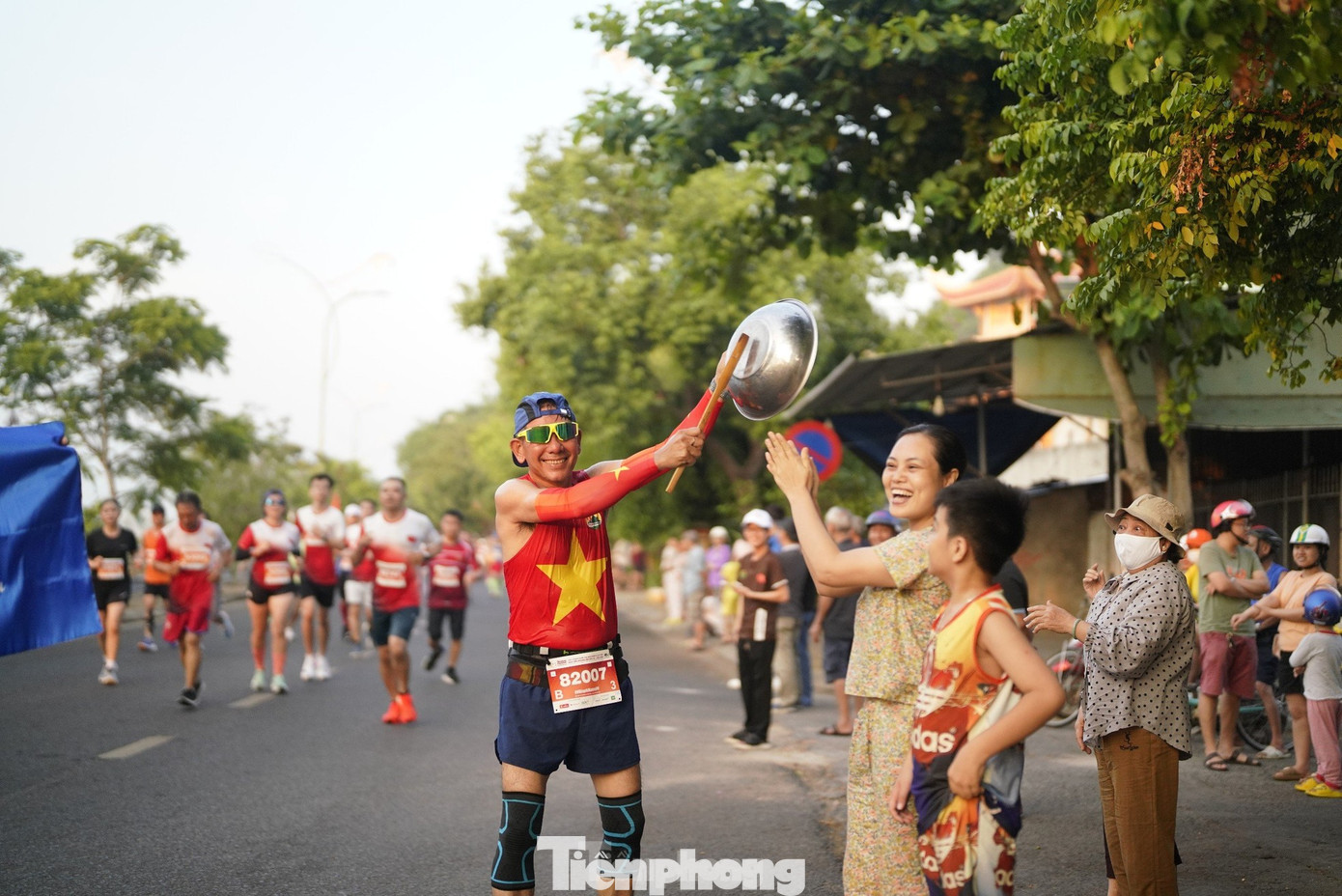 Sự thân thiện và nhiệt tình cổ vũ của người dân Phú Yên đã mang đến sự tiếp sức cho nhiều vận động viên.