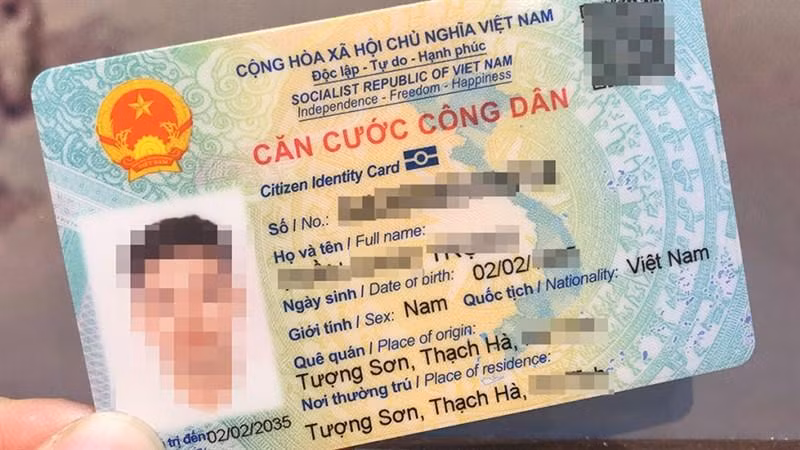 Thẻ CCCD gắn chip vật lý.