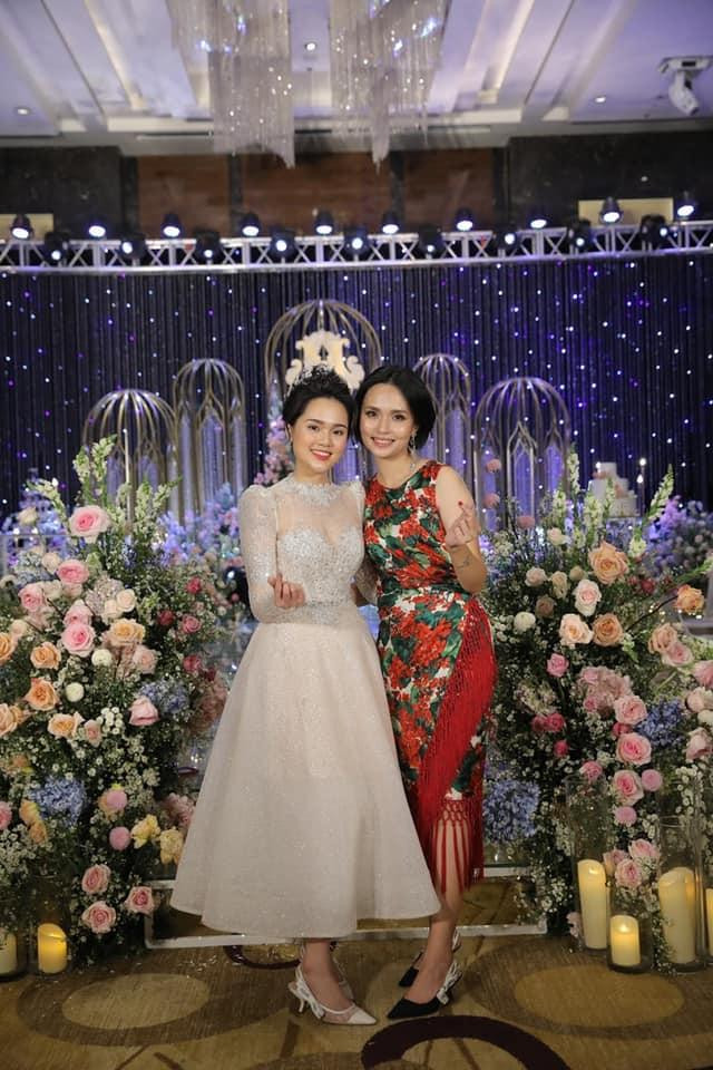 &quot;Công chúa béo&quot; Quỳnh Anh và chị gái Huyền Mi. Ảnh: FBNV