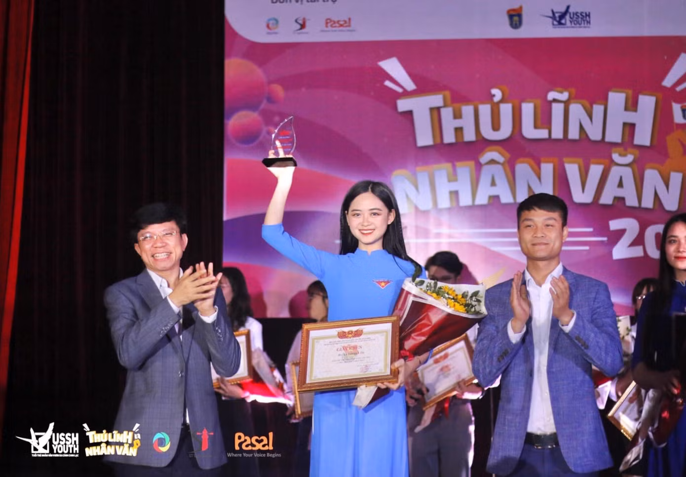 La Dương Liễu đạt Giải thưởng Tuổi trẻ Nhân văn 2021.
