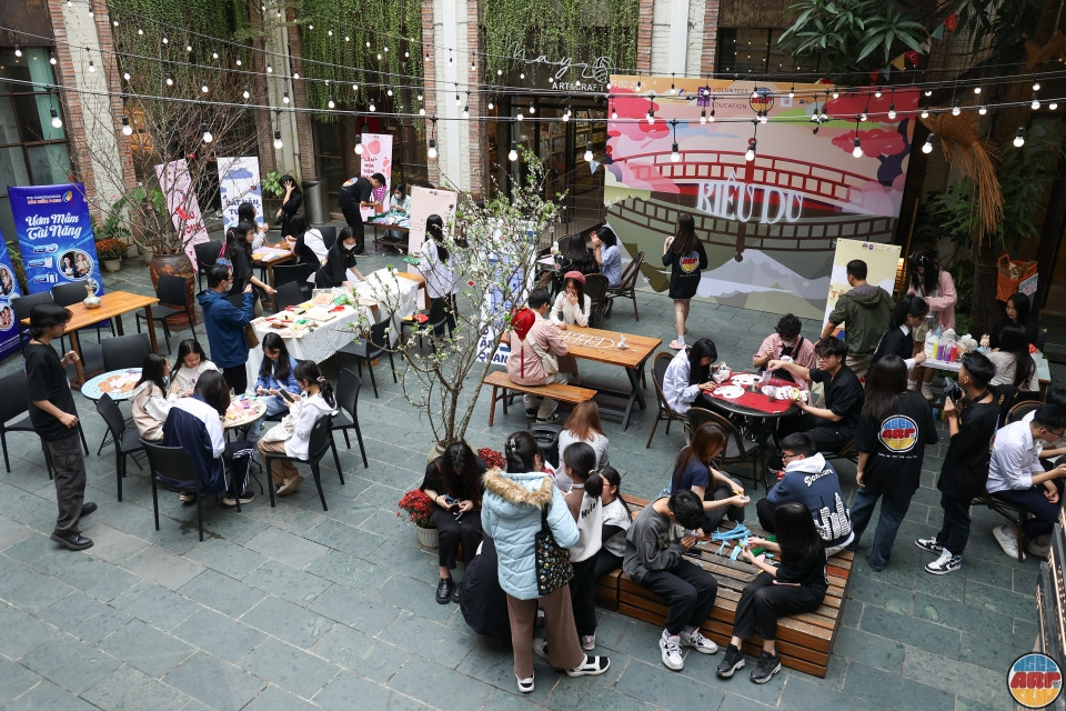 Khung cảnh nhộn nhịp tại Workshop “Miên”. Khung cảnh nhộn nhịp tại Workshop “Miên”.