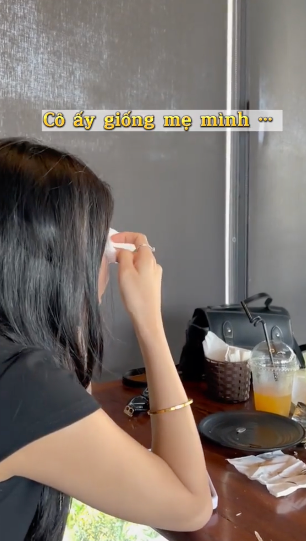 (Ảnh cắt từ clip) (Ảnh cắt từ clip)