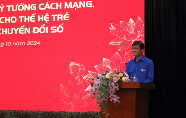 Đồng chí Bùi Quang Huy, Bí thư thứ nhất Trung ương Đoàn phát biểu tại hội thảo. Đồng chí Bùi Quang Huy, Bí thư thứ nhất Trung ương Đoàn phát biểu tại hội thảo.