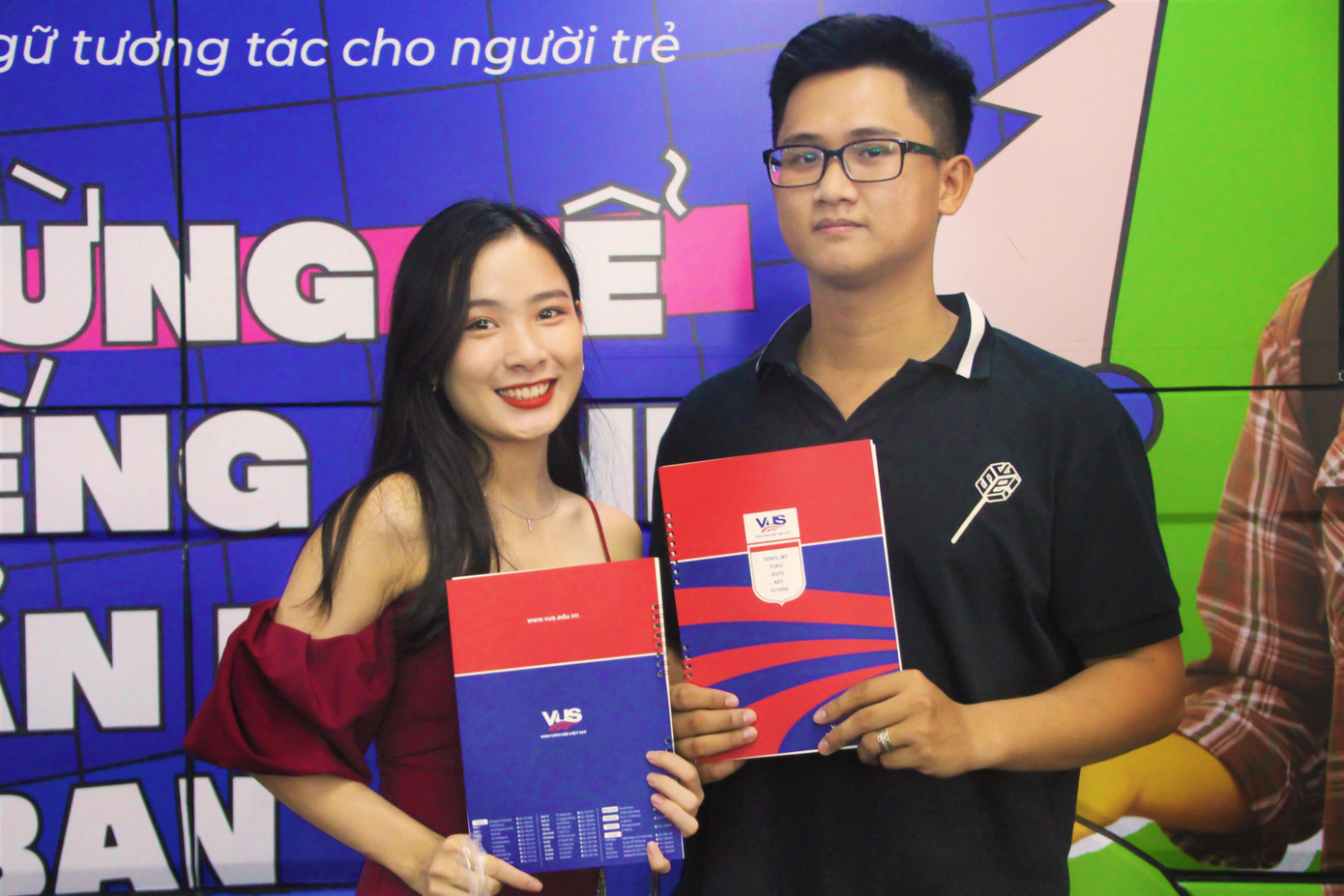 Chuyến xe VUS English Hub thu hút nhiều lượt check-in của các bạn gen Z đam mê tiếng Anh. Chuyến xe VUS English Hub thu hút nhiều lượt check-in của các bạn gen Z đam mê tiếng Anh.