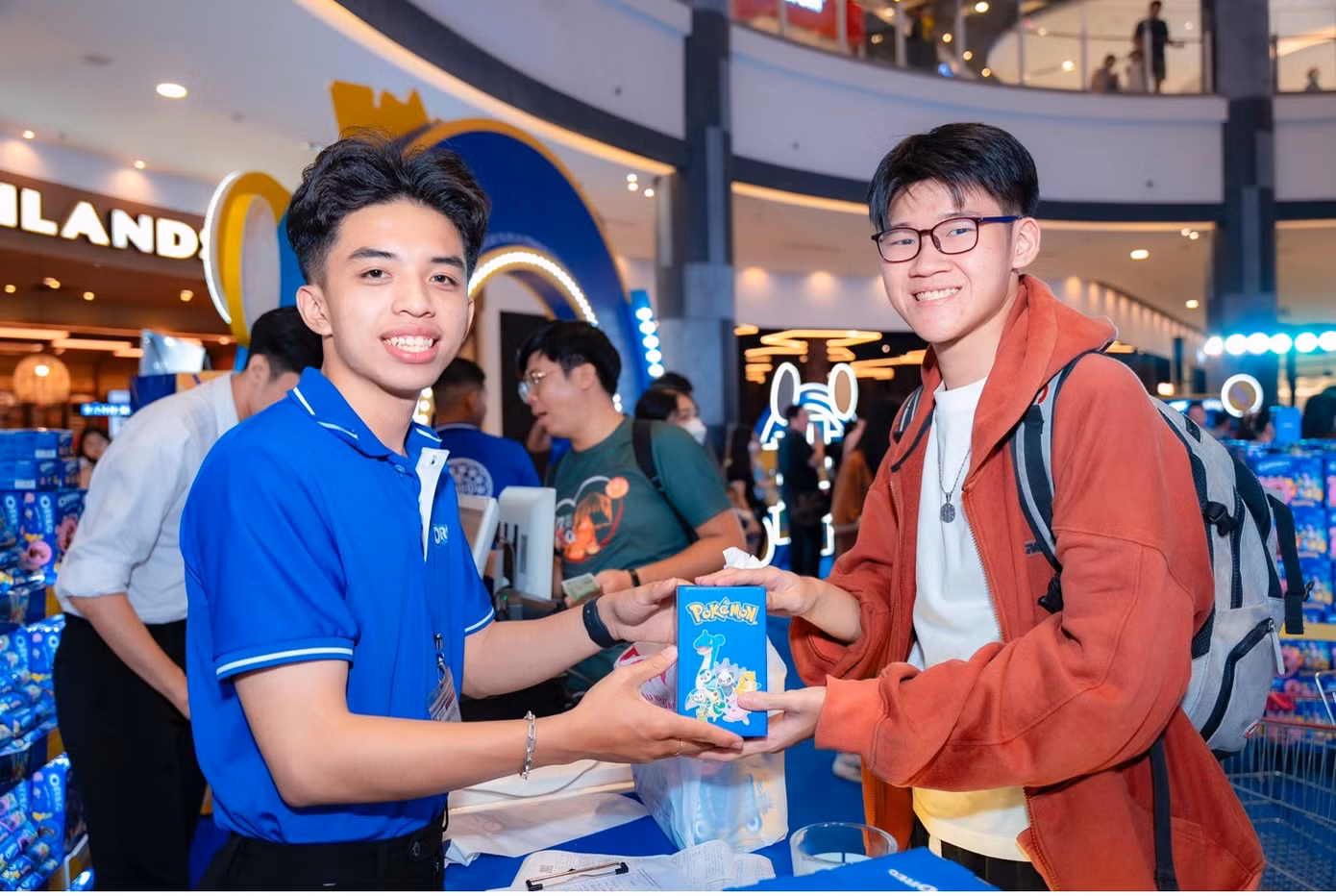Người hâm mộ có cơ hội sưu tầm nhiều phần quà hấp dẫn với hình ảnh Pokémon khi mua sản phẩm OREO Pokémon với giá trị hóa đơn từ 125.000 đồng.