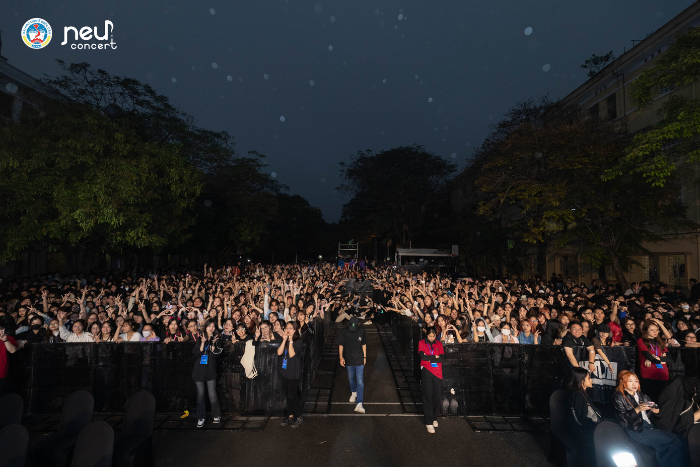 Sức hút không thể chối từ của NEU Concert 2023 - NEUNIVERSE. Sức hút không thể chối từ của NEU Concert 2023 - NEUNIVERSE.