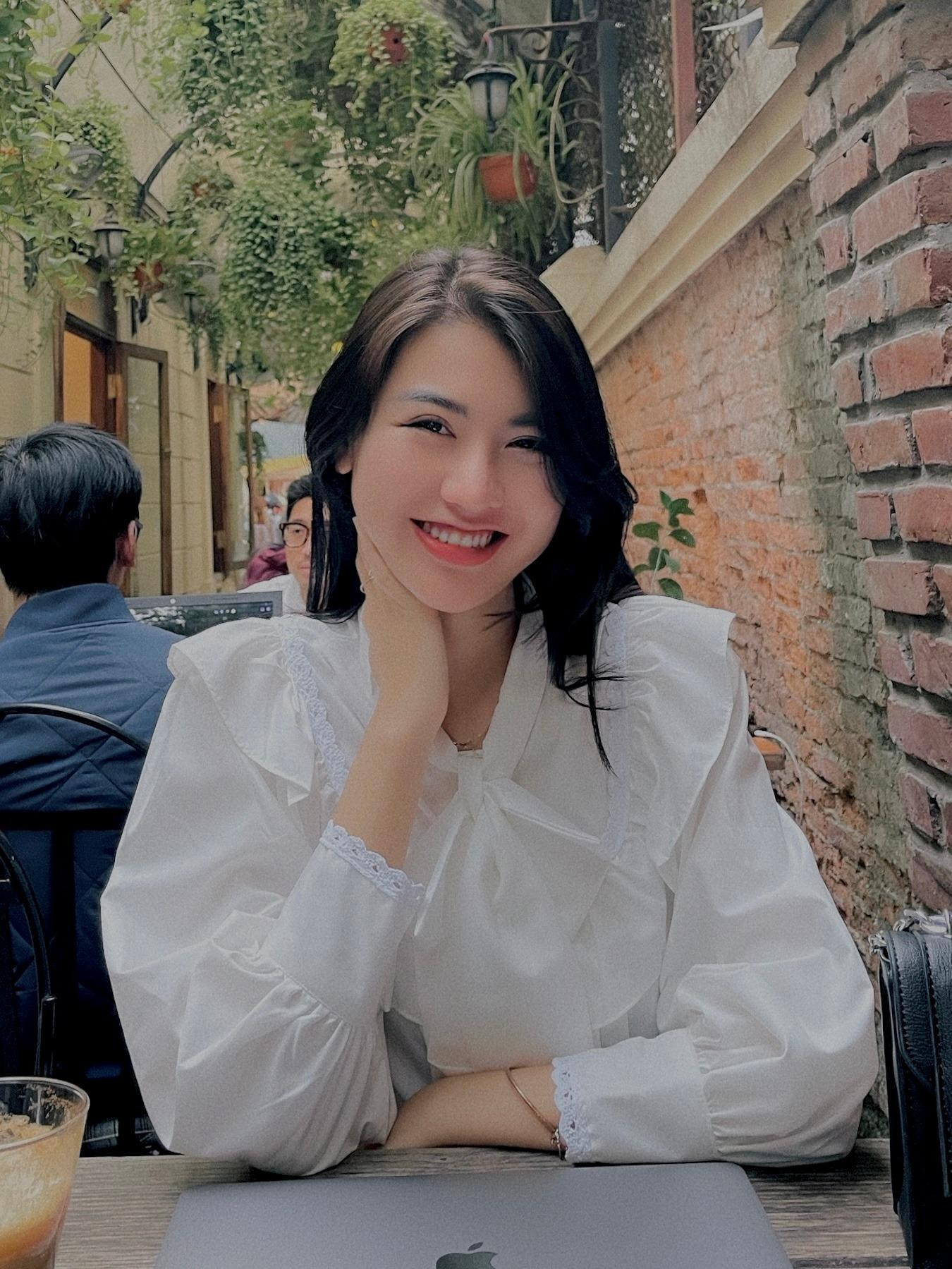 Là một TikToker với hàng trăm nghìn lượt theo dõi, Thúy Nga khẳng định mình có những lợi thế nhất định khi tham gia Nóng cùng World Cup.