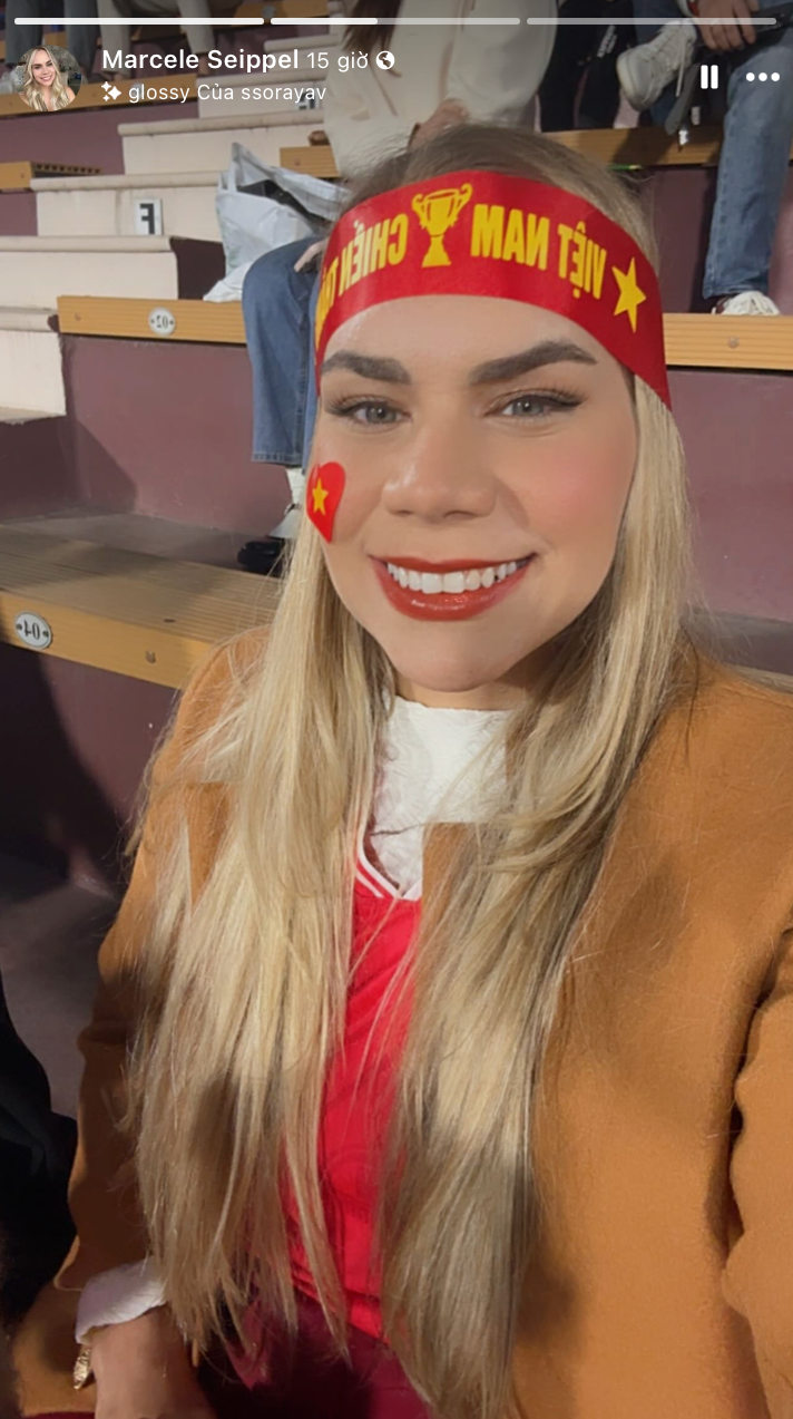 Vợ của Xuân Son cũng có mặt tại sân Việt Trì để cổ vũ cho anh. Xuân Son kết hôn với Marcele Seippel (người Brazil) vào tháng 1/2018. Cô đã chuyển đến Việt Nam sinh sống cùng chồng.