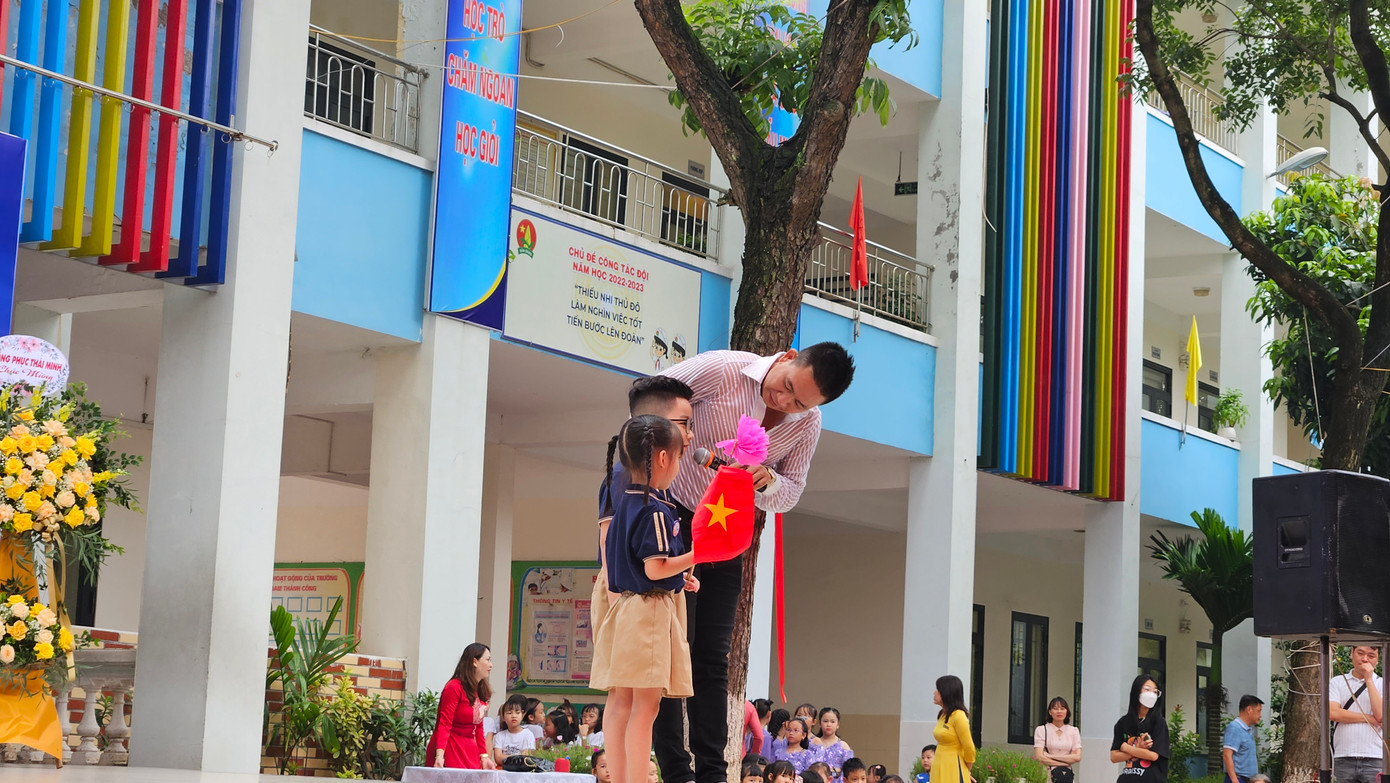 Phần tương tác ảo thuật giữa ảo thuật gia và học sinh. Phần tương tác ảo thuật giữa ảo thuật gia và học sinh.