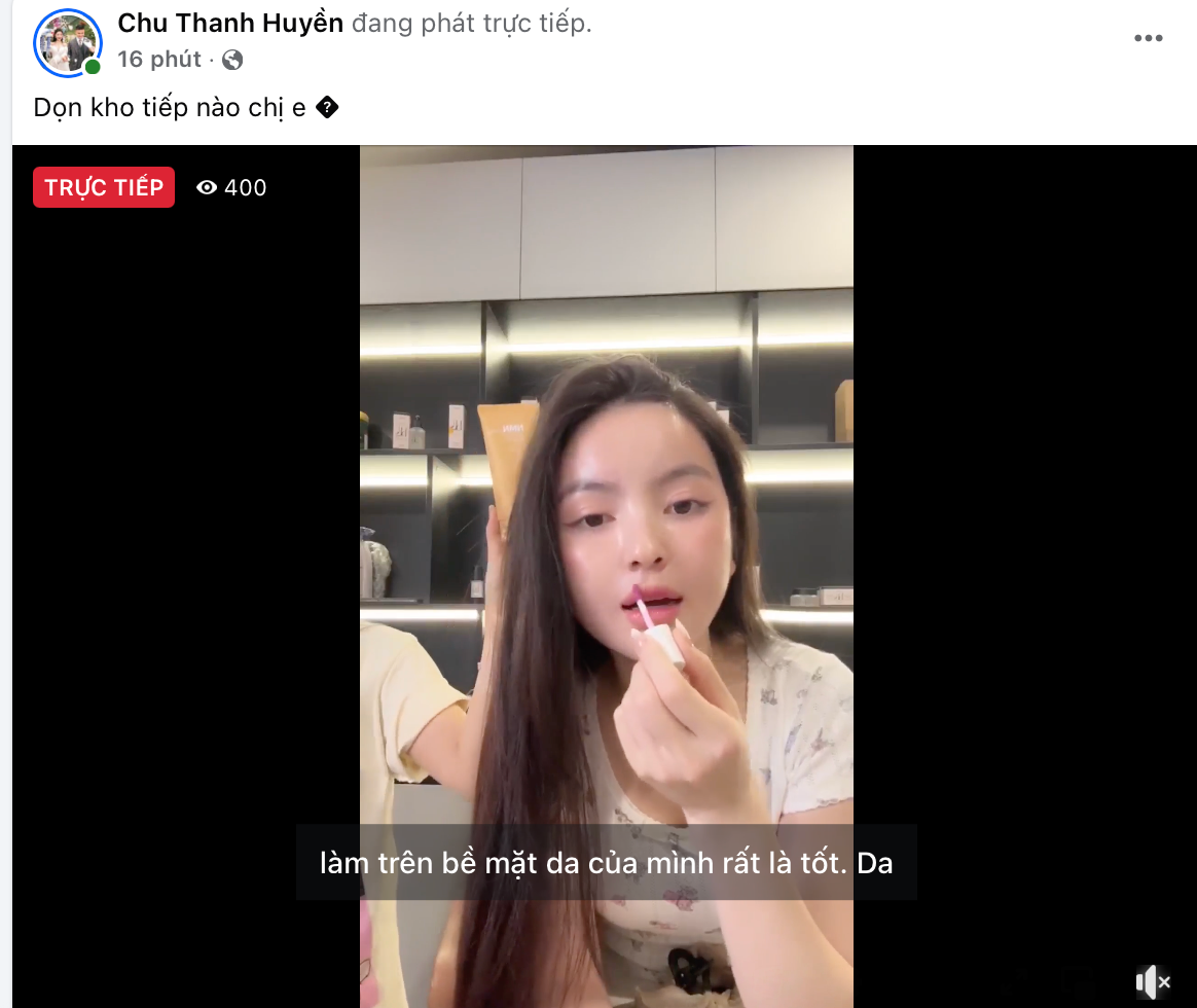 Chu Thanh Huyền vẫn liên tục livestream dù đang vướng phải lùm xùm.