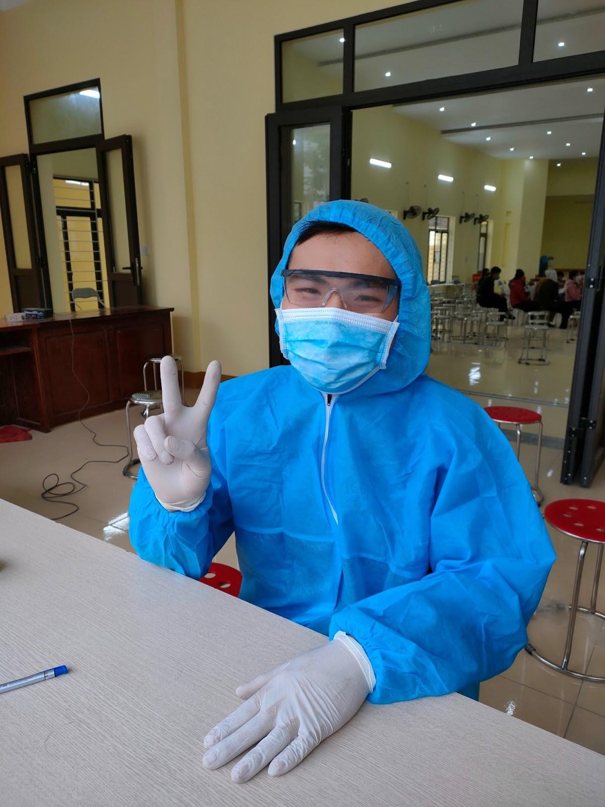 Đảng viên trẻ nhiệt tình hỗ trợ công tác phòng chống dịch COVID-19 tại địa phương. Đảng viên trẻ nhiệt tình hỗ trợ công tác phòng chống dịch COVID-19 tại địa phương.