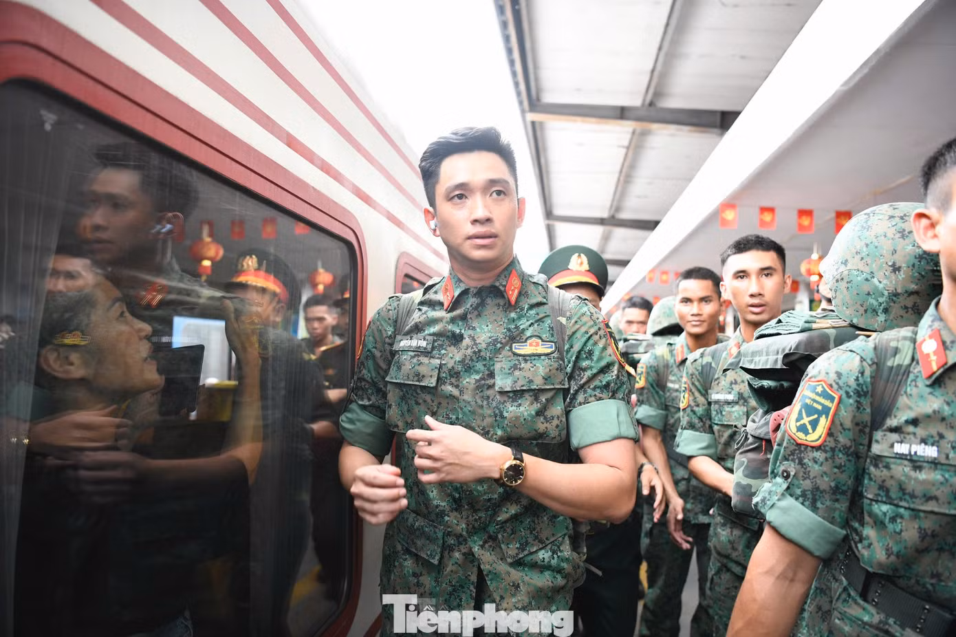 Cận cảnh vẻ điển trai của "nam thần quân đội" Lê Hoàng Hiệp. (Ảnh: TPO)