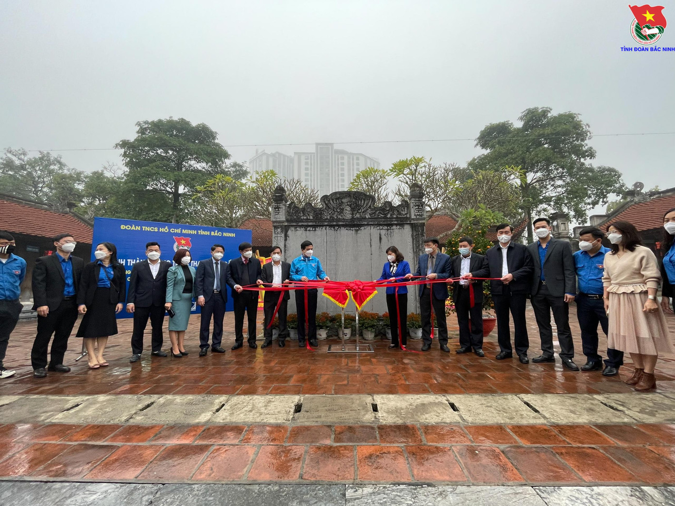 Lãnh đạo Tỉnh, lãnh đạo tỉnh đoàn khánh thành công trình thanh niên cấp tỉnh “Ứng dụng công nghệ thông tin trong tuyên truyền quảng bá các di tích lịch sử, văn hóa trên địa bàn tỉnh”. Lãnh đạo Tỉnh, lãnh đạo tỉnh đoàn khánh thành công trình thanh niên cấp tỉnh “Ứng dụng công nghệ thông tin trong tuyên truyền quảng bá các di tích lịch sử, văn hóa trên địa bàn tỉnh”.