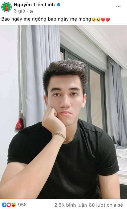 Tiến Linh tỏ ra khá hụt hẫng khi chưa thể trở về nhà. Tiến Linh tỏ ra khá hụt hẫng khi chưa thể trở về nhà.