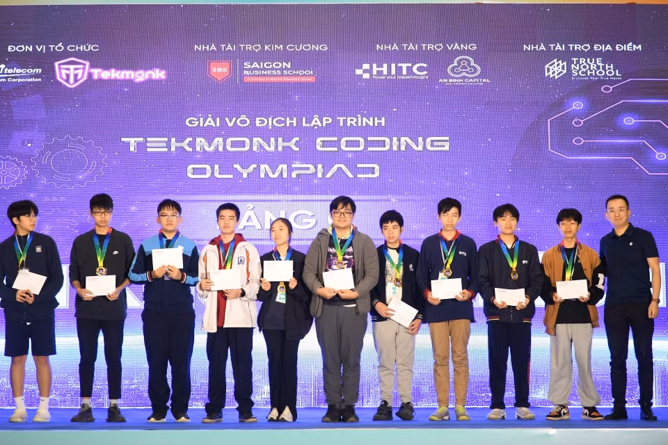Lễ trao giải Giải Vô địch Lập trình Tekmonk Coding Olympiad.