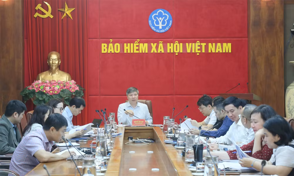 Phó Tổng Giám đốc BHXH Việt Nam - Nguyễn Đức Hòa chủ trì họp.