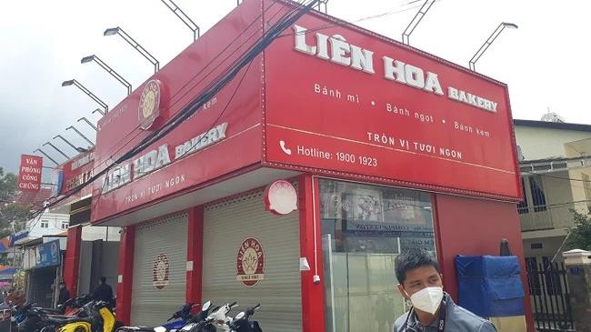 Một cơ sở bánh mỳ Liên Hoa tạm dừng hoạt động. Một cơ sở bánh mỳ Liên Hoa tạm dừng hoạt động.