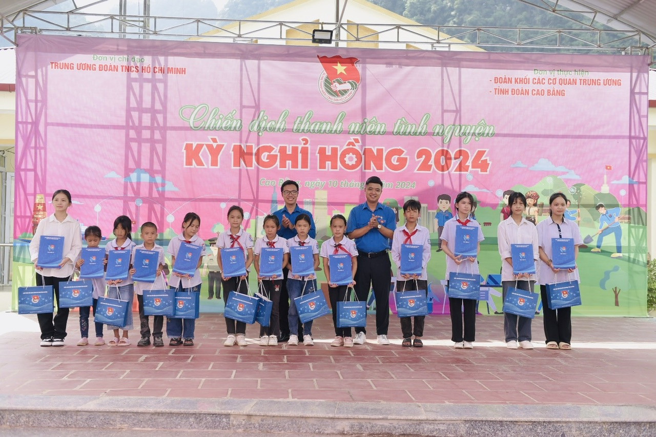 Với nhiều công trình, phần việc ý nghĩa, Chiến dịch tình nguyện Kỳ nghỉ hồng cấp Trung ương năm 2024 đã mang đến tổng giá trị nguồn lực là 6,5 tỷ đồng góp phần chung tay hỗ trợ bà con nhân dân khó khăn tại tỉnh Cao Bằng.