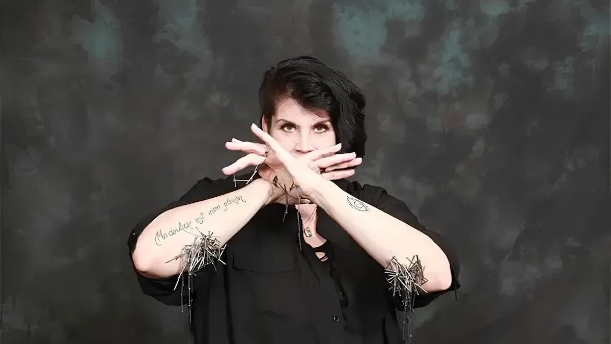 Một số bộ phận khác có chức năng từ tính, mang đến khả năng như cảm nhận dây cáp điện phía sau bức tường. Một số bộ phận khác có chức năng từ tính, mang đến khả năng như cảm nhận dây cáp điện phía sau bức tường.