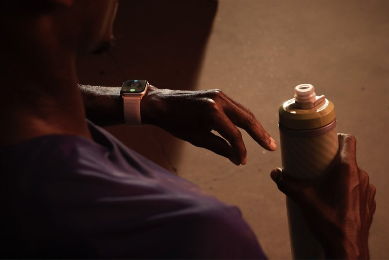 Apple Watch Series 9 cung cấp tuỳ chọn màu hồng hoàn toàn mới. Apple Watch Series 9 cung cấp tuỳ chọn màu hồng hoàn toàn mới.