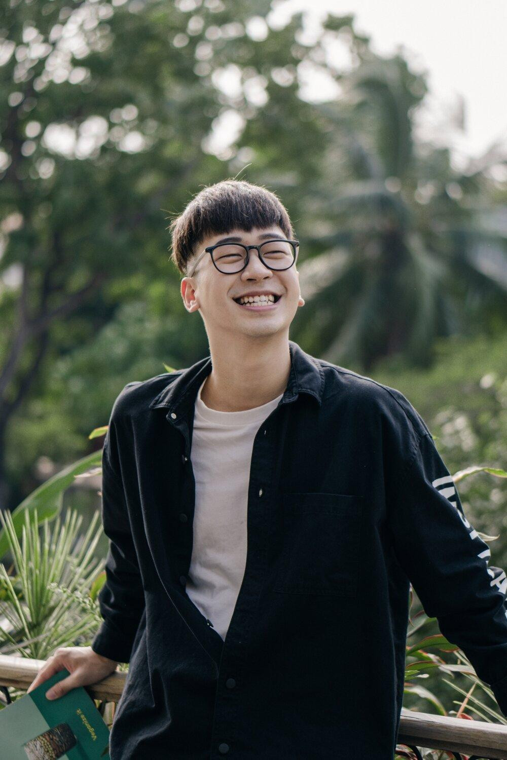 Ninh Tito - food blogger đình đám nhất nhì hiện nay bị dân mạng gọi tên trong "hạng mục" review đồ ăn "ngược tâm". Ảnh: FBNV Ninh Tito - food blogger đình đám nhất nhì hiện nay bị dân mạng gọi tên trong "hạng mục" review đồ ăn "ngược tâm". Ảnh: FBNV