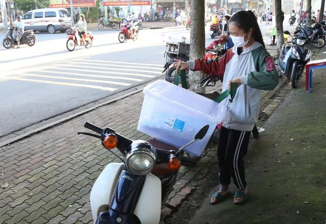 Từ lúc bắt đầu làm thêm đến nay, Kiều chỉ nghỉ đúng 1 buổi bán do hôm đó có lịch học sớm.