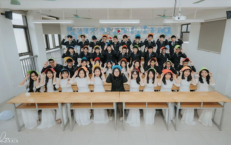 Tập thể lớp 12A6 - lớp học của Ngọc Lễ tại trường THPT Quốc Oai (Hà Nội) được thầy Hiệu trưởng đánh giá là một trong những lớp có học lực tốt của trường. (Ảnh: FBNV)