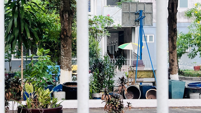 Hiện trường xảy ra vụ việc thương tâm ở trường Tiểu học Tương Bình Hiệp. (Ảnh: Nguyễn Huyền Trang/TTXVN) Hiện trường xảy ra vụ việc thương tâm ở trường Tiểu học Tương Bình Hiệp. (Ảnh: Nguyễn Huyền Trang/TTXVN)