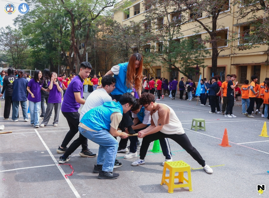 Sinh viên nhiệt tình hưởng ứng Ngày Hội. Sinh viên nhiệt tình hưởng ứng Ngày Hội.