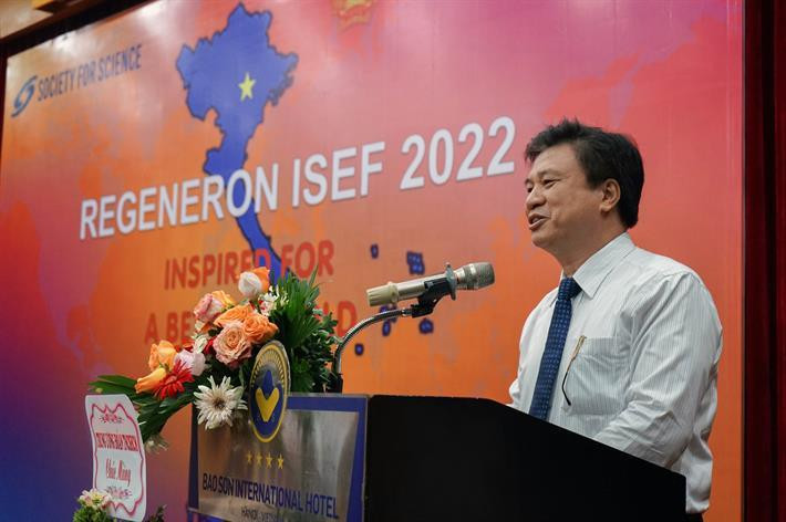 Thứ trưởng Nguyễn Hữu Độ khai mạc ISEF 2022 của các đội thi Việt Nam.