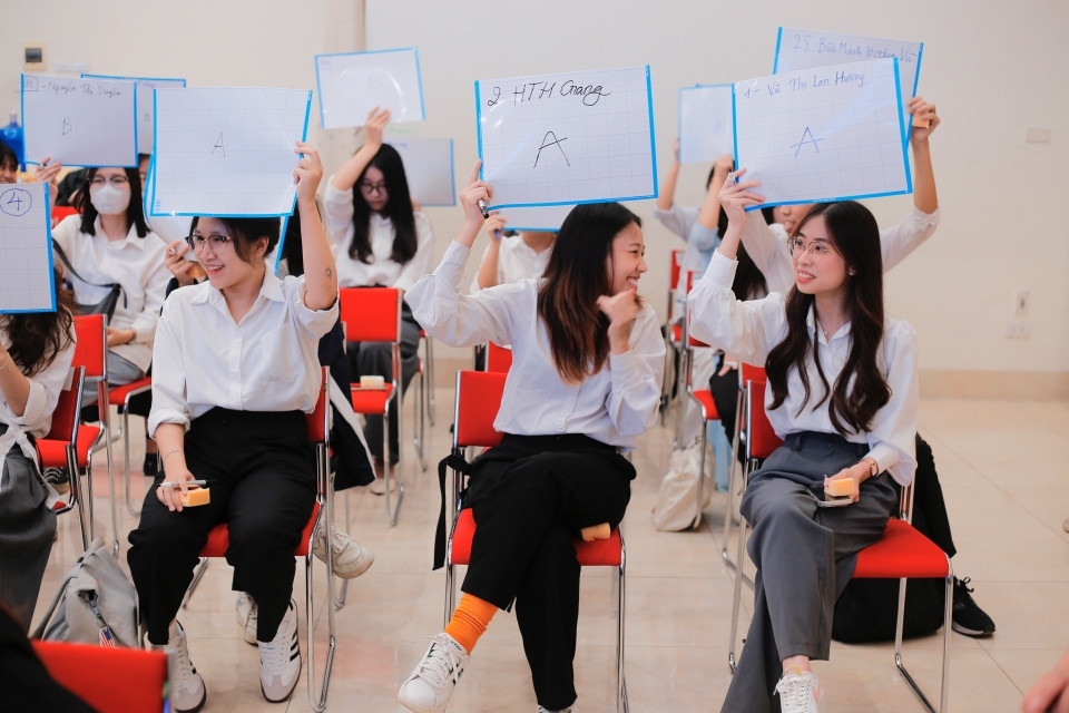 Không khí sôi động tại phần thi Rung chuông vàng.