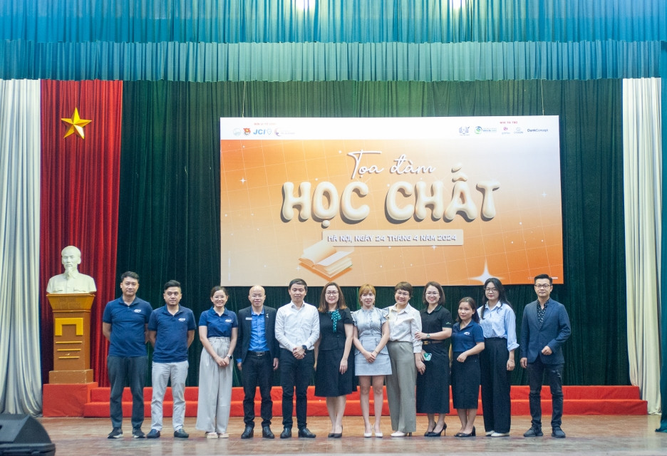 Tuổi trẻ Đại học Quốc gia Hà Nội phối hợp cùng JCI Thanglong tổ chức chương trình tọa đàm “Học chất”. Tuổi trẻ Đại học Quốc gia Hà Nội phối hợp cùng JCI Thanglong tổ chức chương trình tọa đàm “Học chất”.