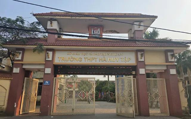 Trường THPT Hà Huy Tập, nơi các nữ sinh đang theo học. Trường THPT Hà Huy Tập, nơi các nữ sinh đang theo học.