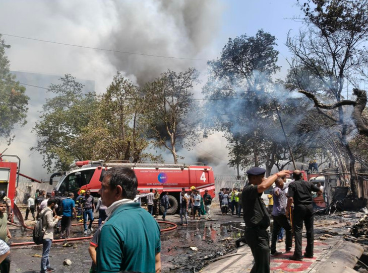 Lực lượng cứu hộ có mặt tại hiện trường vụ tai nạn. (Ảnh: NDTV)