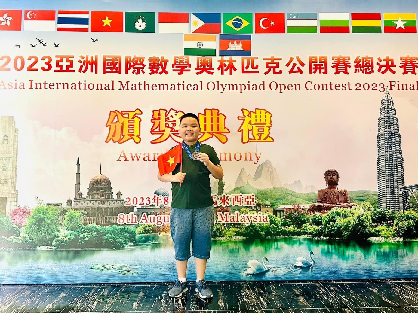 Tô Hải Lâm đạt Huy chương Vàng vòng Chung kết quốc gia và Huy chương Bạc vòng Chung kết quốc tế tổ chức tại Malaysia năm 2023. (Ảnh: NVCC) Tô Hải Lâm đạt Huy chương Vàng vòng Chung kết quốc gia và Huy chương Bạc vòng Chung kết quốc tế tổ chức tại Malaysia năm 2023. (Ảnh: NVCC)