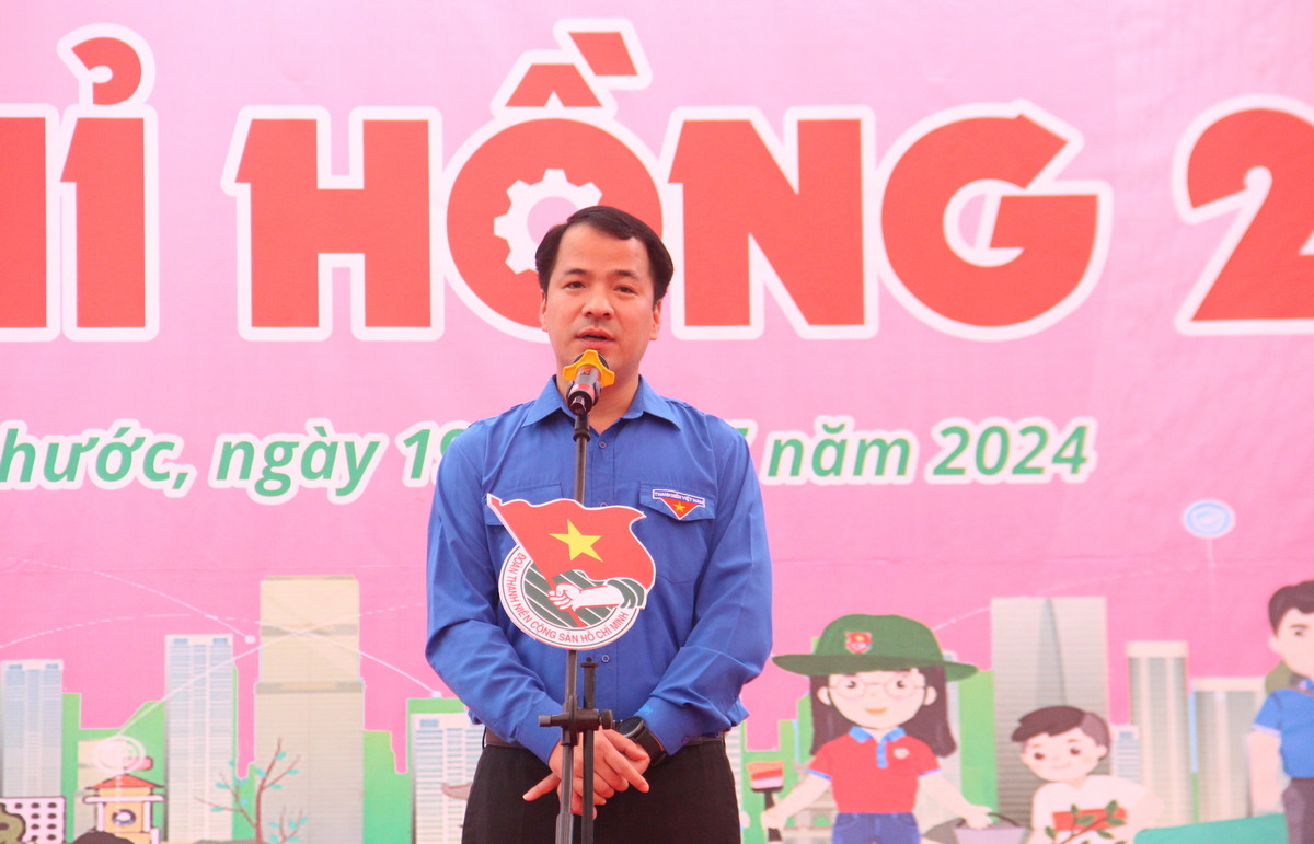 Đồng chí Ngô Văn Cương - Bí thư Trung ương Đoàn phát biểu tại Lễ ra quân. Đồng chí Ngô Văn Cương - Bí thư Trung ương Đoàn phát biểu tại Lễ ra quân.