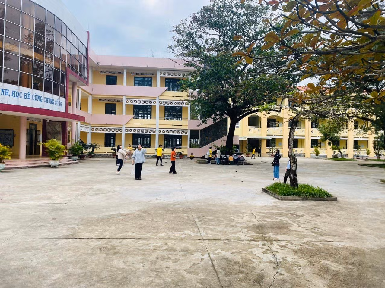 (Ảnh: Fanpage Trường THPT Lê Hồng Phong - Phú Yên)
