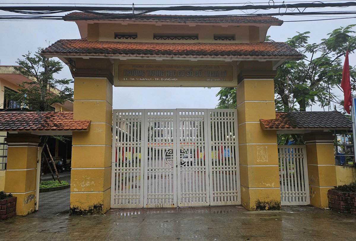 THPT số 1 Nam Lý - nơi xảy ra vụ việc. THPT số 1 Nam Lý - nơi xảy ra vụ việc.