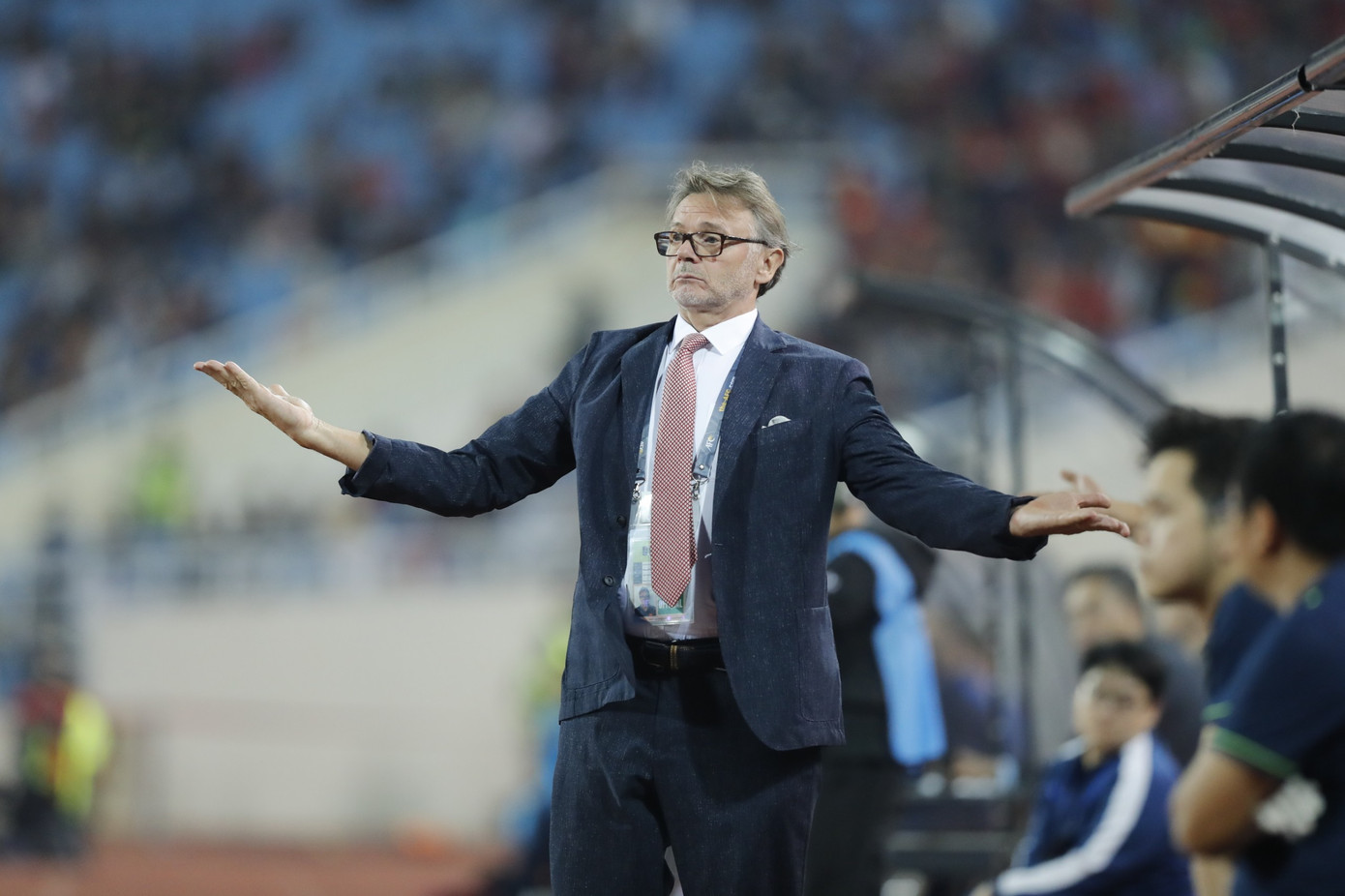 HLV Philippe Troussier. HLV Philippe Troussier.