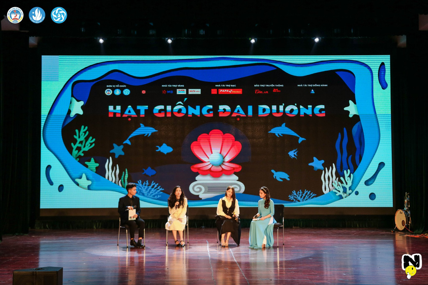 Các bạn sinh viên 5 tốt chia sẻ những trải nghiệm của bản thân.