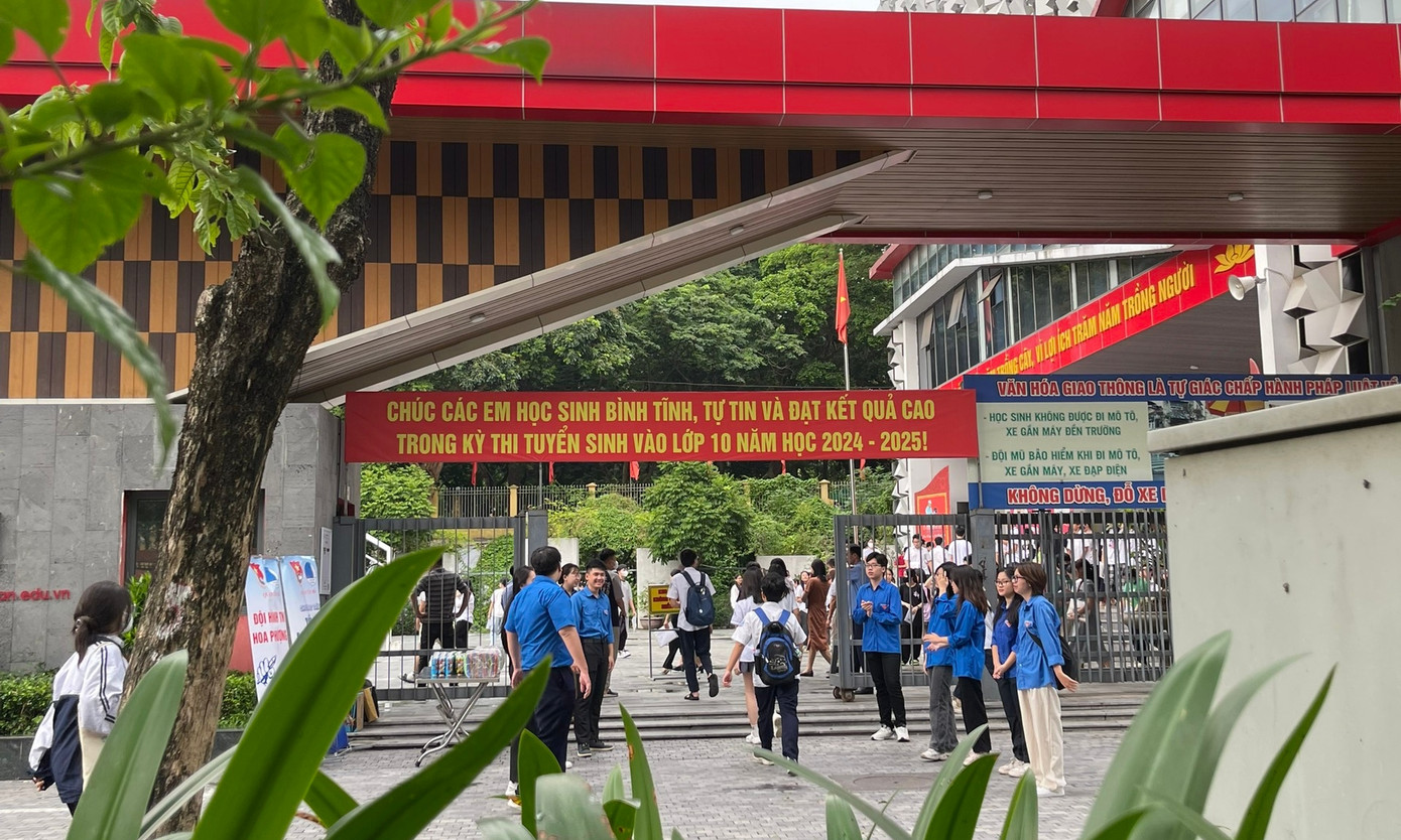 Điểm thi THCS Chu Văn An sáng nay. (Ảnh: Hiền Vũ) Điểm thi THCS Chu Văn An sáng nay. (Ảnh: Hiền Vũ)