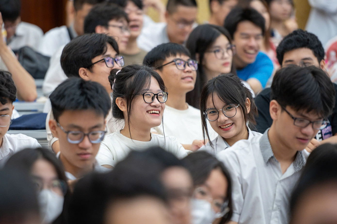 Teen hào hứng tham gia hoạt động "Tư vấn mùa thi". Teen hào hứng tham gia hoạt động "Tư vấn mùa thi".