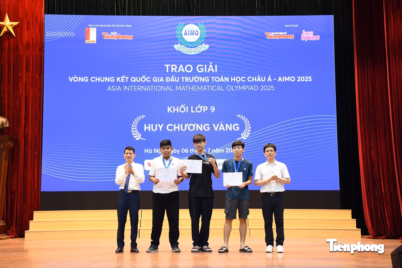 Thí sinh cấp THCS đạt Huy chương Vàng.