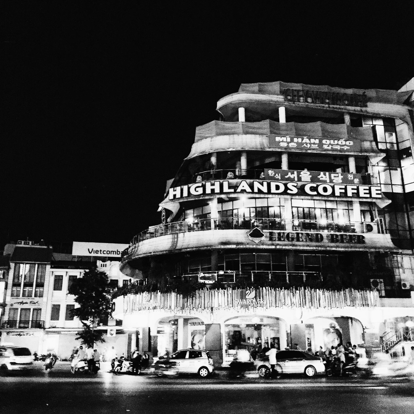 Tòa nhà "Hàm cá mập" sắp chỉ còn là kỷ niệm. (Ảnh: Nhật Đông) Tòa nhà "Hàm cá mập" sắp chỉ còn là kỷ niệm. (Ảnh: Nhật Đông)