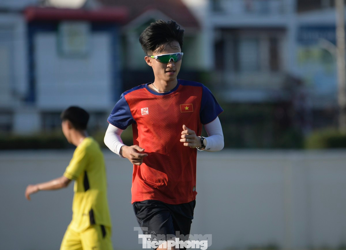 Được coi là thần đồng điền kinh, Cường đã giành huy chương Vàng SEA Games 32 nội dung 3.000m vượt chướng ngại vật nam. Được coi là thần đồng điền kinh, Cường đã giành huy chương Vàng SEA Games 32 nội dung 3.000m vượt chướng ngại vật nam.